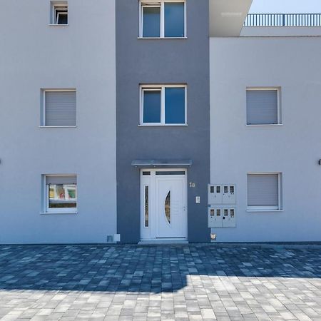 Apartmani Kastelina Vir Εξωτερικό φωτογραφία