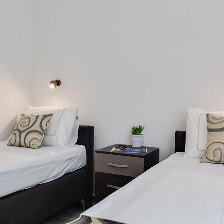 Apartmani Kastelina Vir Εξωτερικό φωτογραφία