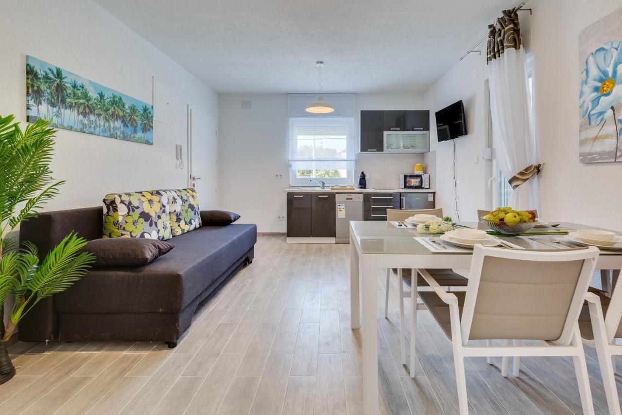 Apartmani Kastelina Vir Εξωτερικό φωτογραφία