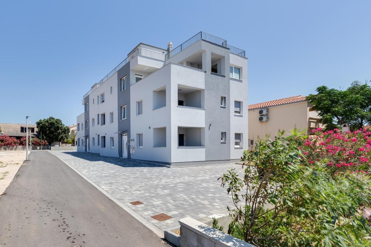 Apartmani Kastelina Vir Εξωτερικό φωτογραφία