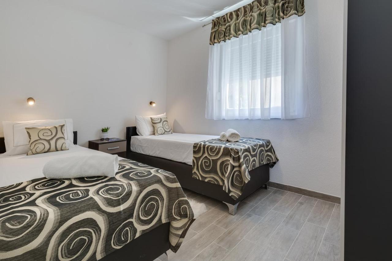 Apartmani Kastelina Vir Εξωτερικό φωτογραφία