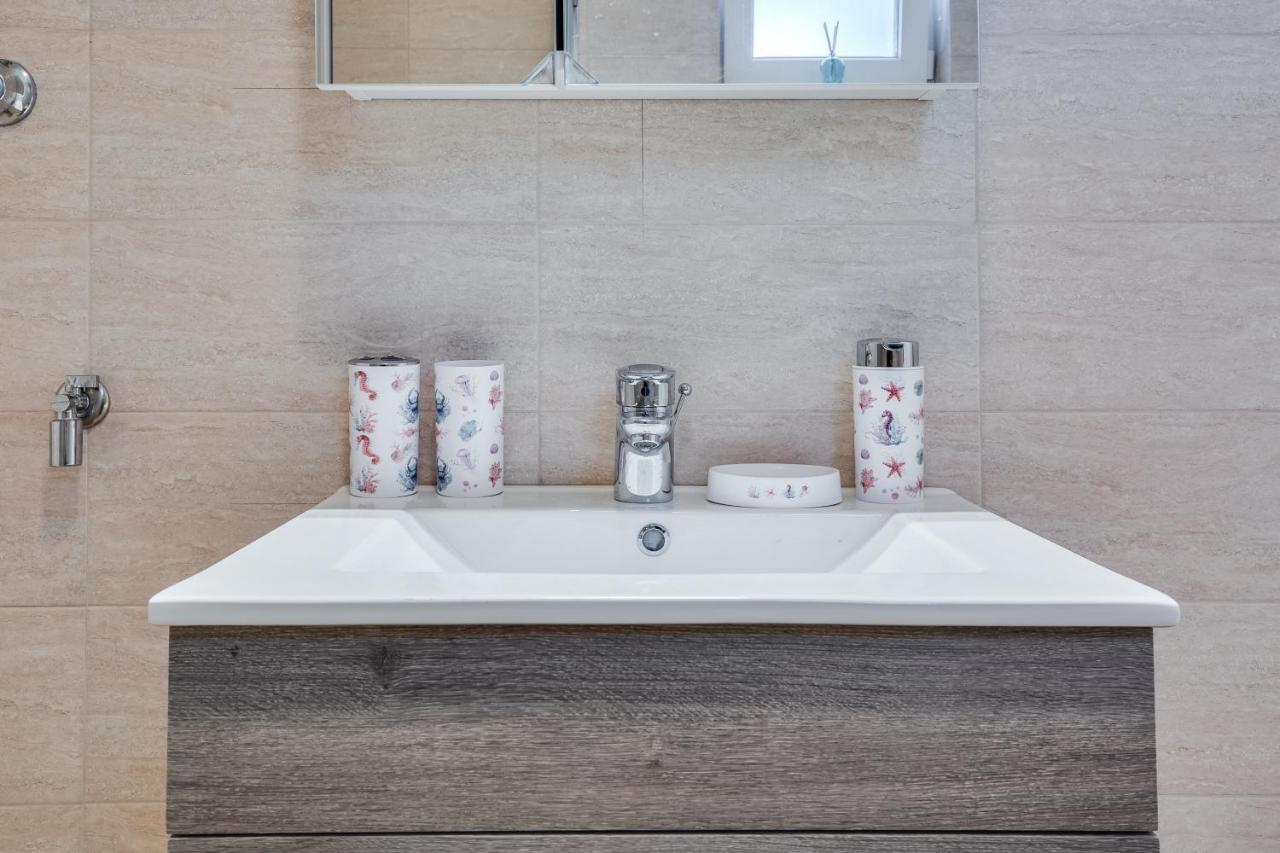 Apartmani Kastelina Vir Εξωτερικό φωτογραφία