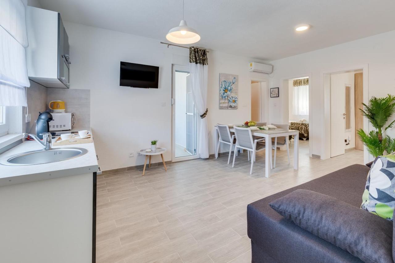 Apartmani Kastelina Vir Εξωτερικό φωτογραφία