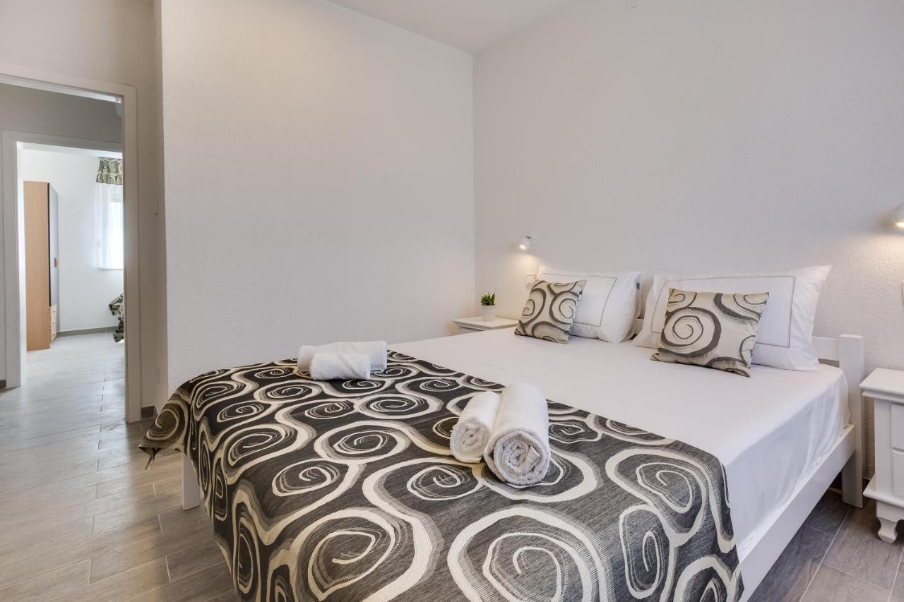 Apartmani Kastelina Vir Εξωτερικό φωτογραφία