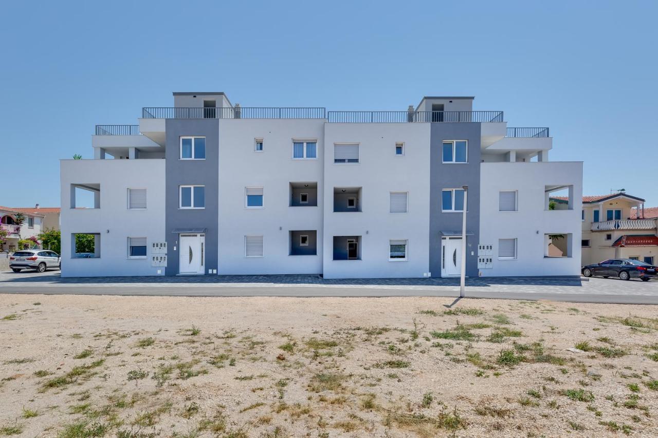 Apartmani Kastelina Vir Εξωτερικό φωτογραφία