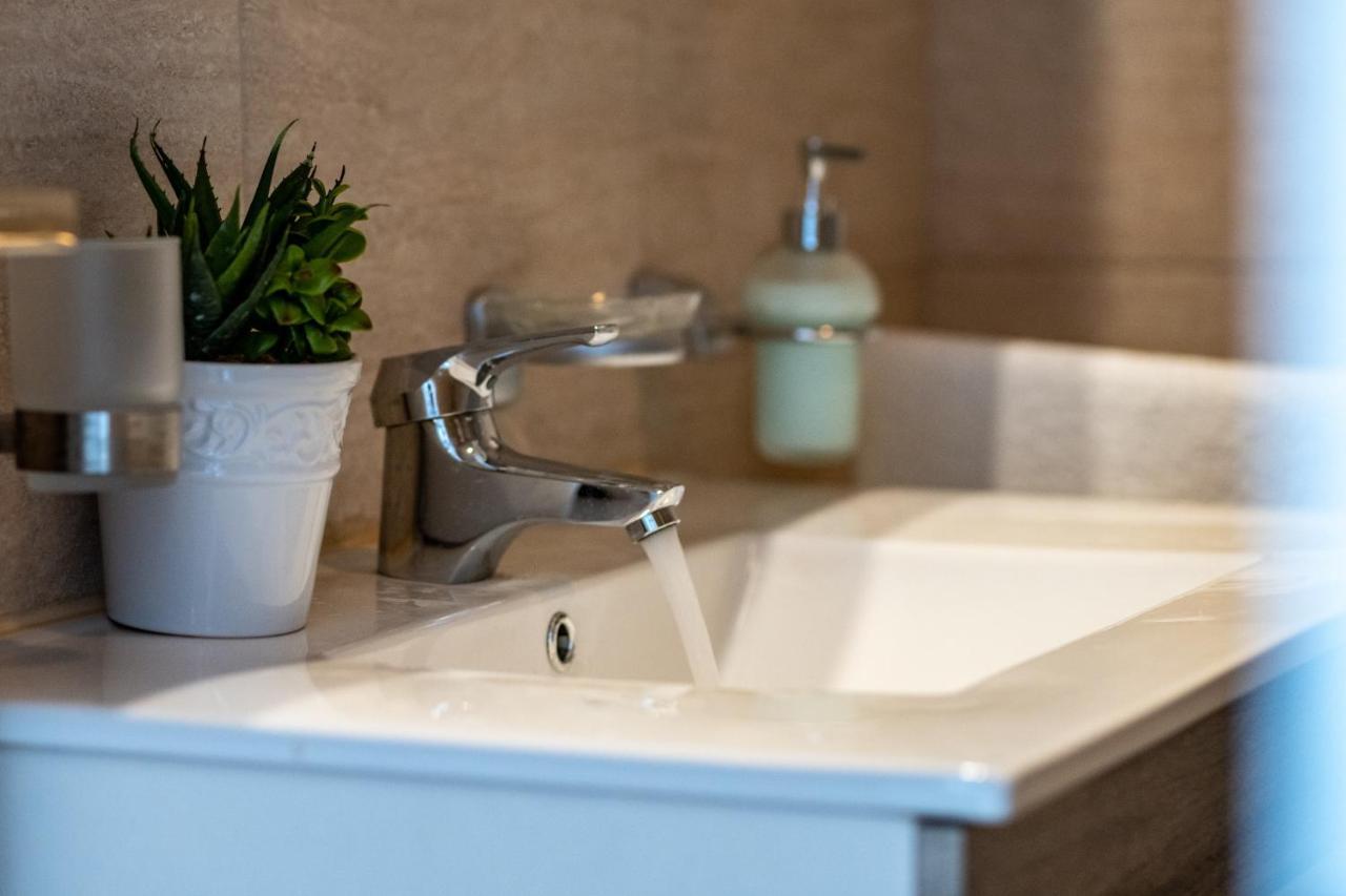 Apartmani Kastelina Vir Εξωτερικό φωτογραφία